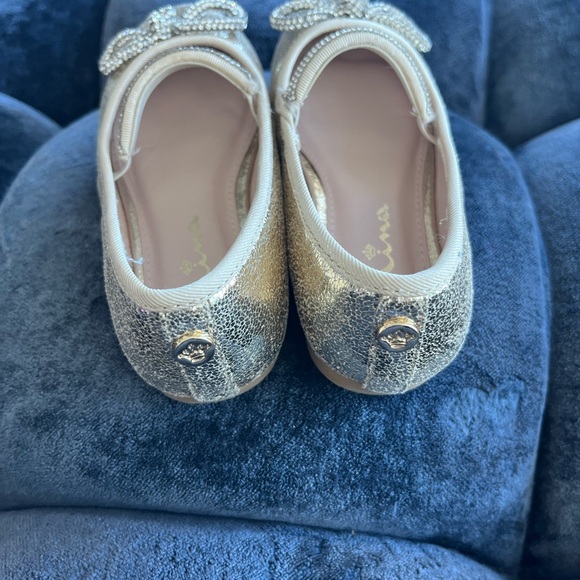 Nina Gold Kids Shoes with crystal rhinestone Bow Detail - Picture 5 of 10